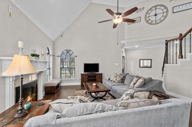 10402 Hondo Hill Road, Houston, TX 77064