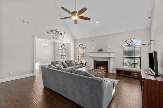 10402 Hondo Hill Road, Houston, TX 77064