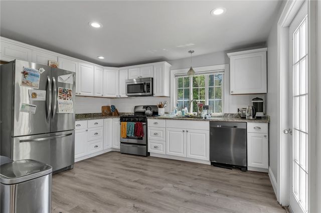 19 Hardwick Street, Cumberland, RI 02864