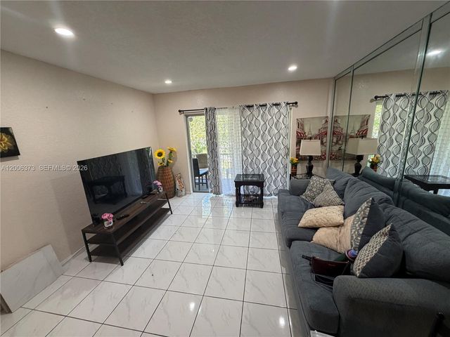 2200 NE 66th St 1426, Fort Lauderdale, FL 33308
