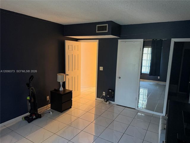 2200 NE 66th St 1426, Fort Lauderdale, FL 33308