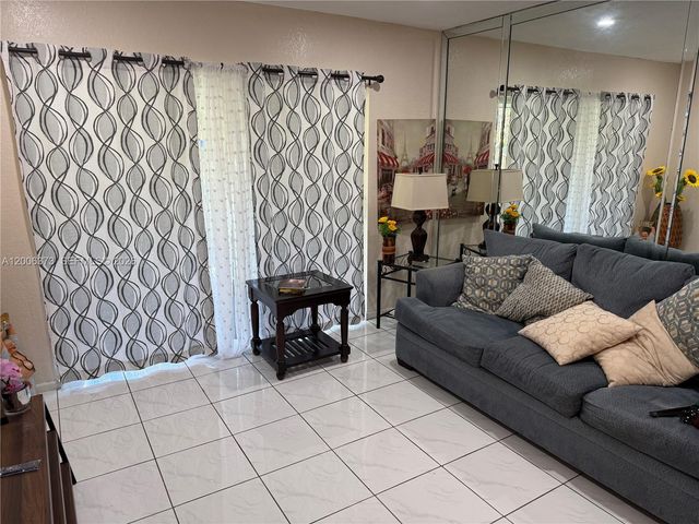 2200 NE 66th St 1426, Fort Lauderdale, FL 33308