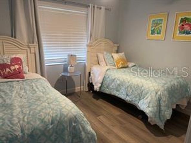 7886 EAGLE CREEK DRIVE 7886, Sarasota, FL 34243