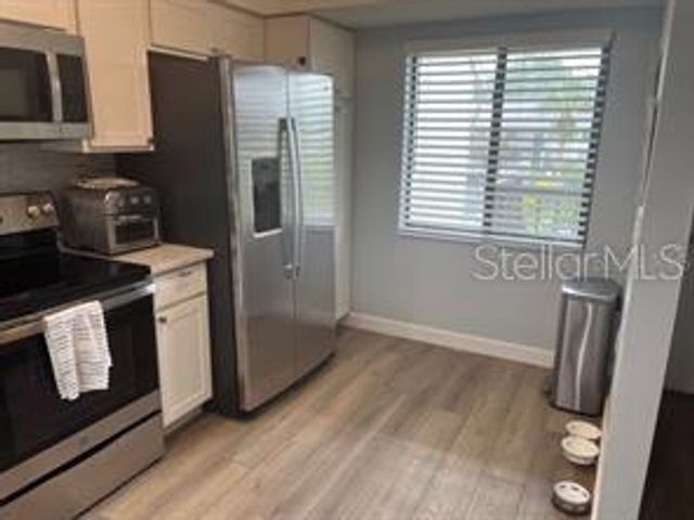 7886 EAGLE CREEK DRIVE 7886, Sarasota, FL 34243