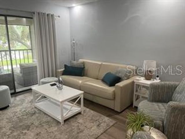 7886 EAGLE CREEK DRIVE 7886, Sarasota, FL 34243