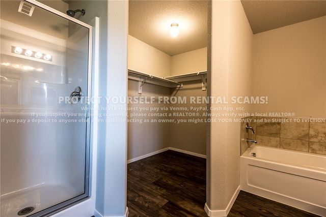 5022 W Claxton Circle, Fayetteville, AR 72704