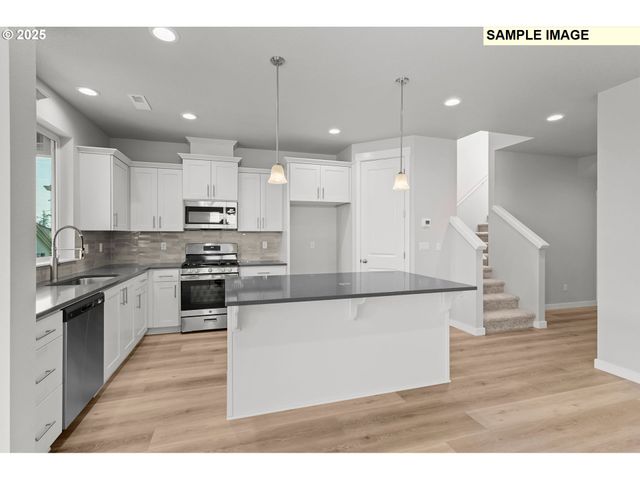 2845 Ne Clarie Rd 210, Estacada, OR 97023