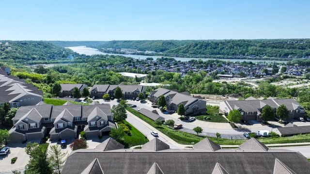 459 Pinnacle Way, Ludlow, KY 41016