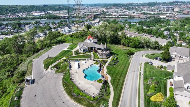 459 Pinnacle Way, Ludlow, KY 41016