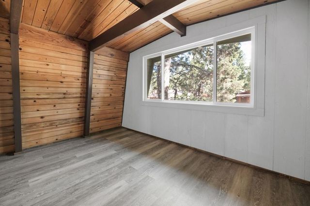 2063 10th Lane, Big Bear, CA 92314