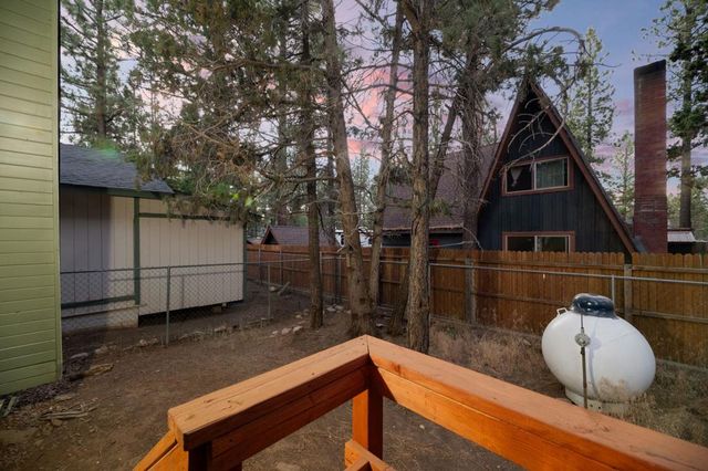 2063 10th Lane, Big Bear, CA 92314