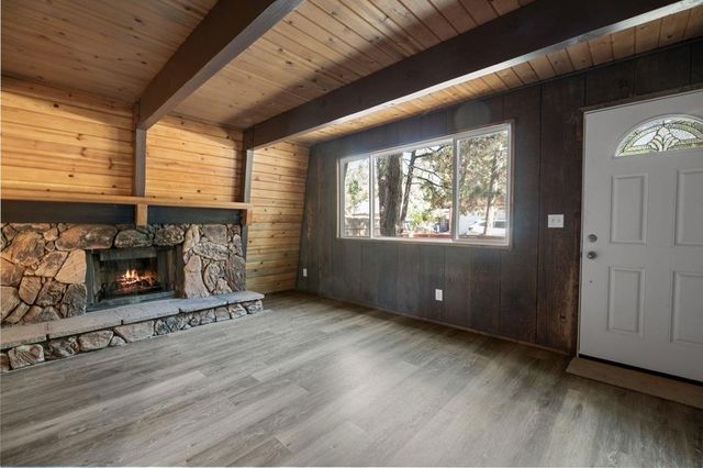2063 10th Lane, Big Bear, CA 92314