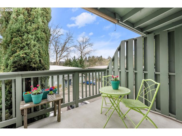 1025 Sw BERTHA Blvd 3, Portland, OR 97219