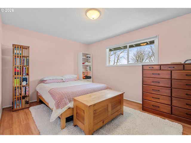 1025 Sw BERTHA Blvd 3, Portland, OR 97219