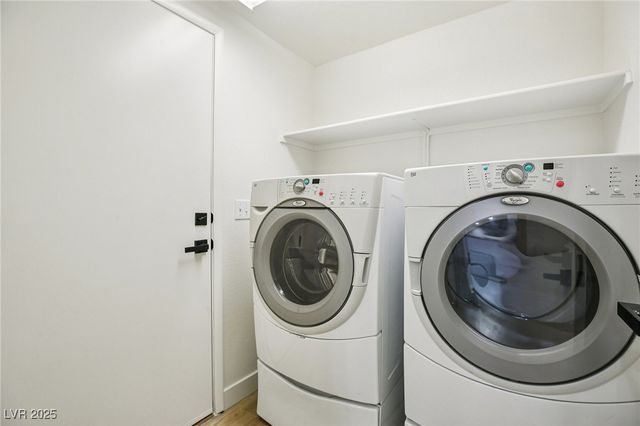 6027 Riflecrest Avenue, Las Vegas, NV 89156