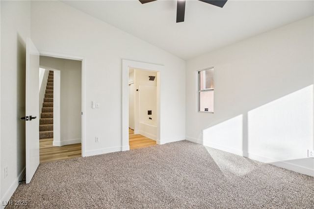 6027 Riflecrest Avenue, Las Vegas, NV 89156