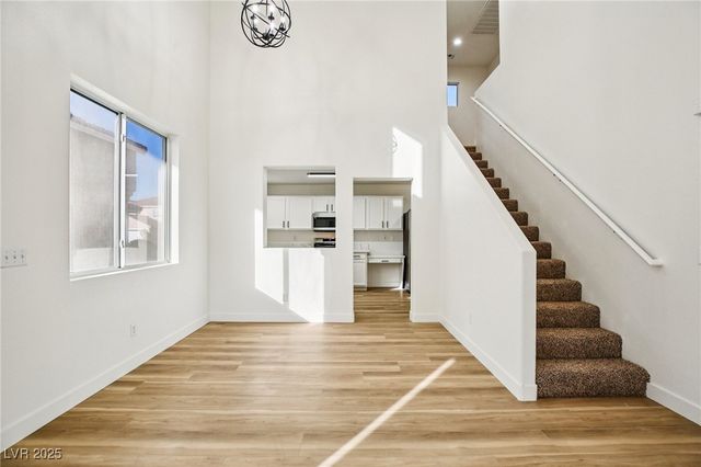 6027 Riflecrest Avenue, Las Vegas, NV 89156