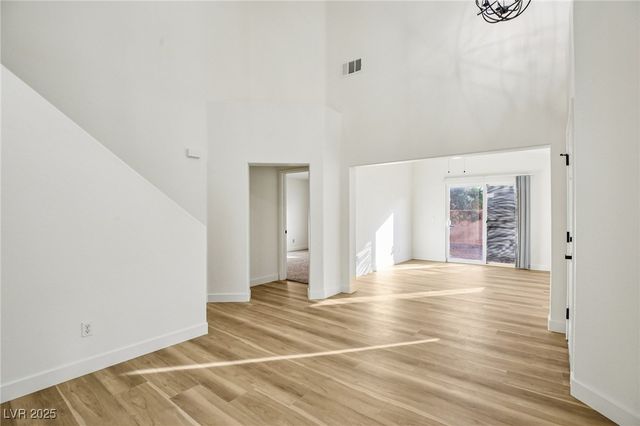 6027 Riflecrest Avenue, Las Vegas, NV 89156