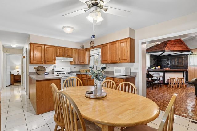 2N160 Fairfield Avenue, Lombard, IL 60148