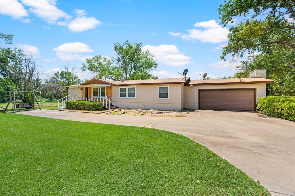 212 H And O Lane, Alvarado, TX 76009