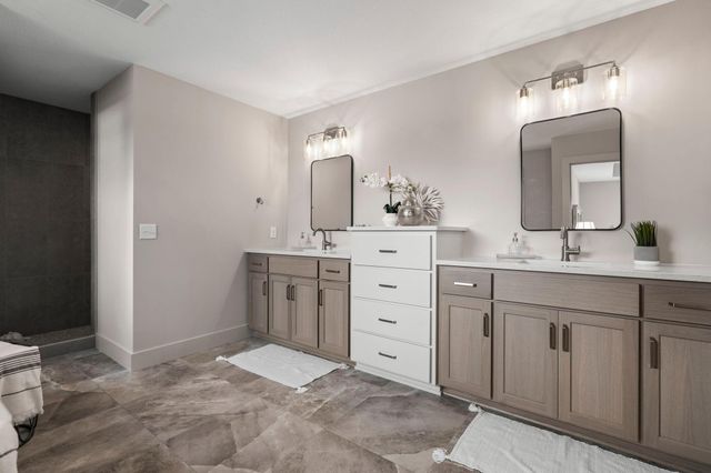 11732 Azure Circle, Inver Grove Heights, MN 55077