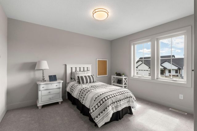 11732 Azure Circle, Inver Grove Heights, MN 55077