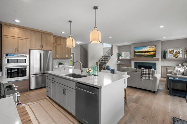 11732 Azure Circle, Inver Grove Heights, MN 55077