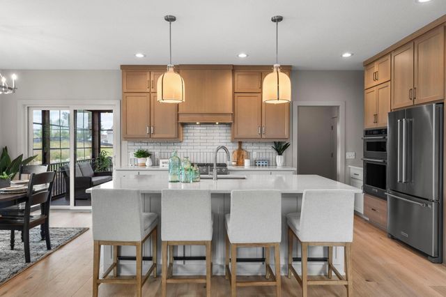 11732 Azure Circle, Inver Grove Heights, MN 55077