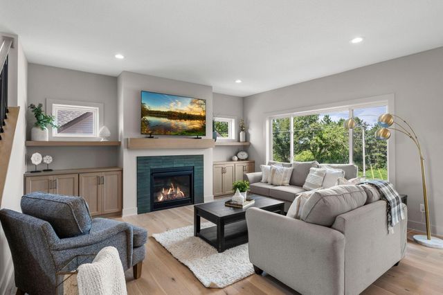 11732 Azure Circle, Inver Grove Heights, MN 55077