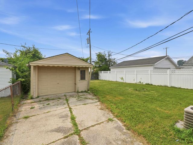 28311 Waverly Street, Roseville, MI 48066