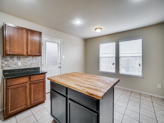 76 Daisy Drive, Fate, TX 75087