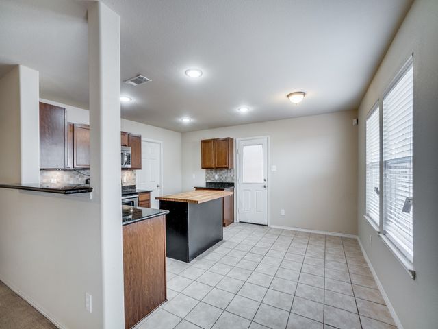 76 Daisy Drive, Fate, TX 75087