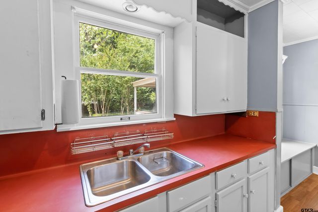 514 W Main St, Henderson, TX 75652