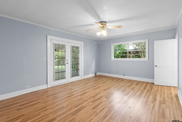 514 W Main St, Henderson, TX 75652