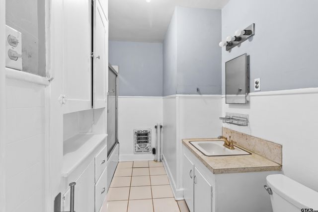 514 W Main St, Henderson, TX 75652