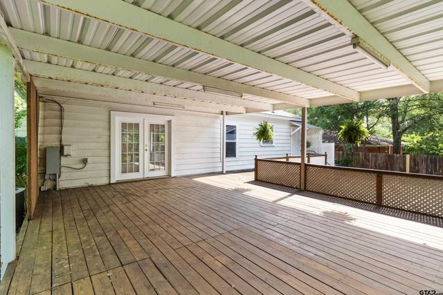 514 W Main St, Henderson, TX 75652