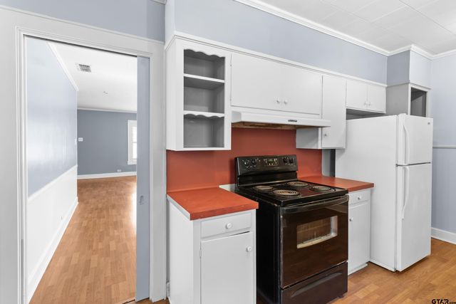 514 W Main St, Henderson, TX 75652