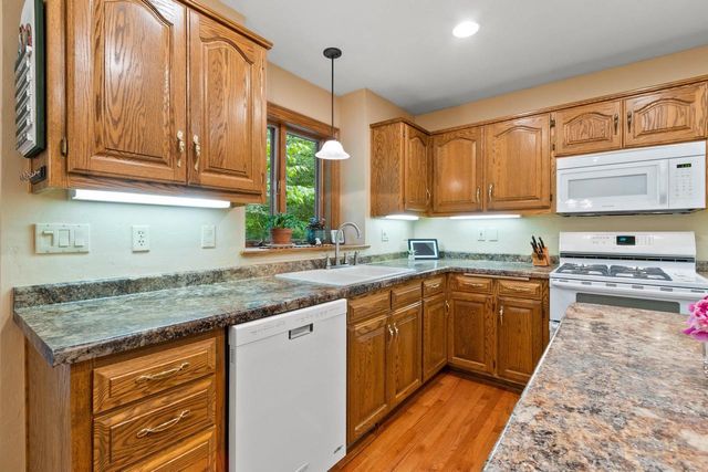 2510 HILLSIDE HEIGHTS DRIVE, Green Bay, WI 54311