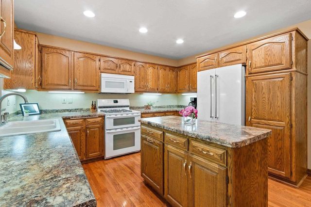 2510 HILLSIDE HEIGHTS DRIVE, Green Bay, WI 54311