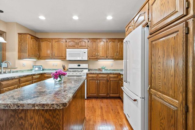 2510 HILLSIDE HEIGHTS DRIVE, Green Bay, WI 54311