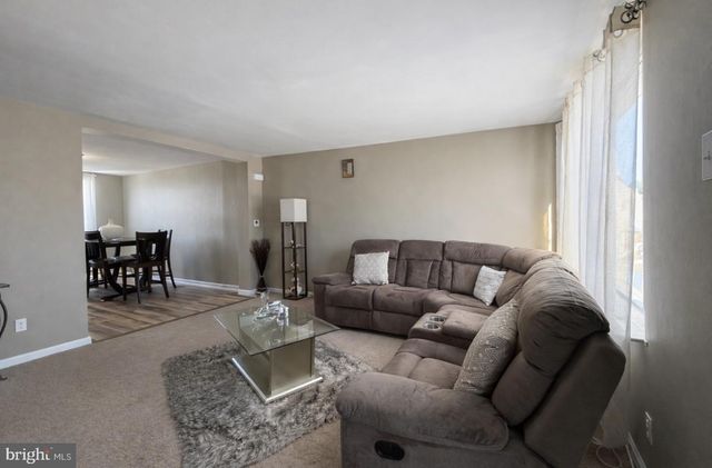 7537 OVERBROOK AVE, Philadelphia, PA 19151