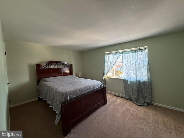 7537 OVERBROOK AVE, Philadelphia, PA 19151