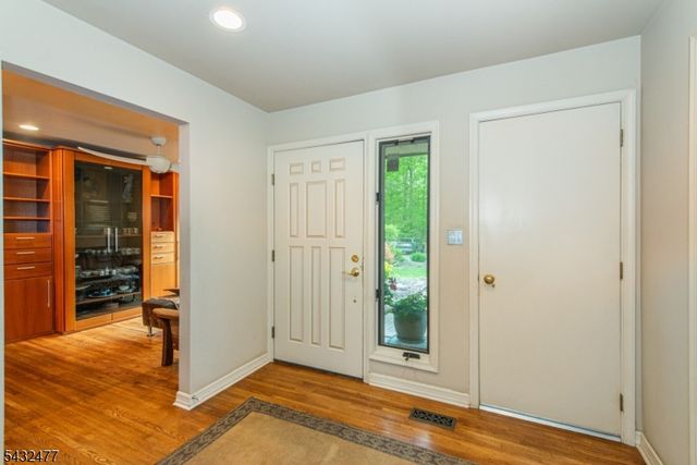 21 Lockley Ct, Mountain Lakes Boro, NJ 07046