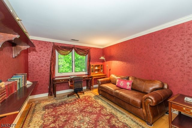 21 Lockley Ct, Mountain Lakes Boro, NJ 07046
