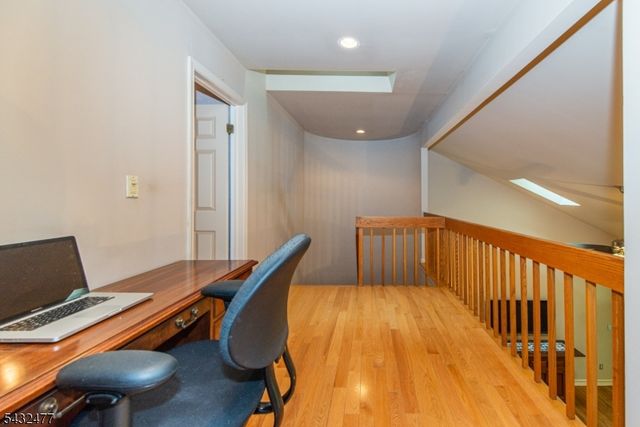 21 Lockley Ct, Mountain Lakes Boro, NJ 07046