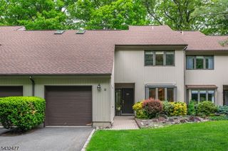 21 Lockley Ct, Mountain Lakes Boro, NJ 07046