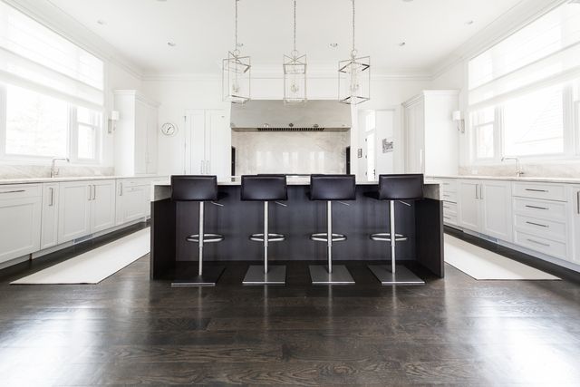 15W170 60TH Street, Burr Ridge, IL 60527