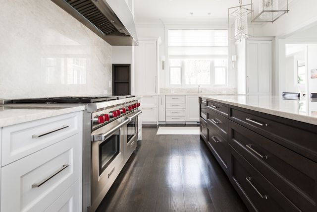 15W170 60TH Street, Burr Ridge, IL 60527