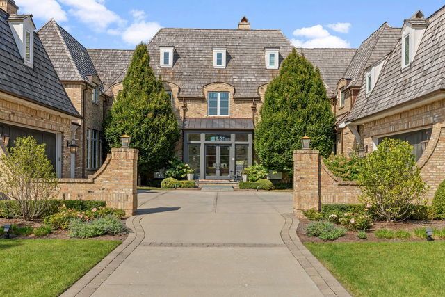 15W170 60TH Street, Burr Ridge, IL 60527