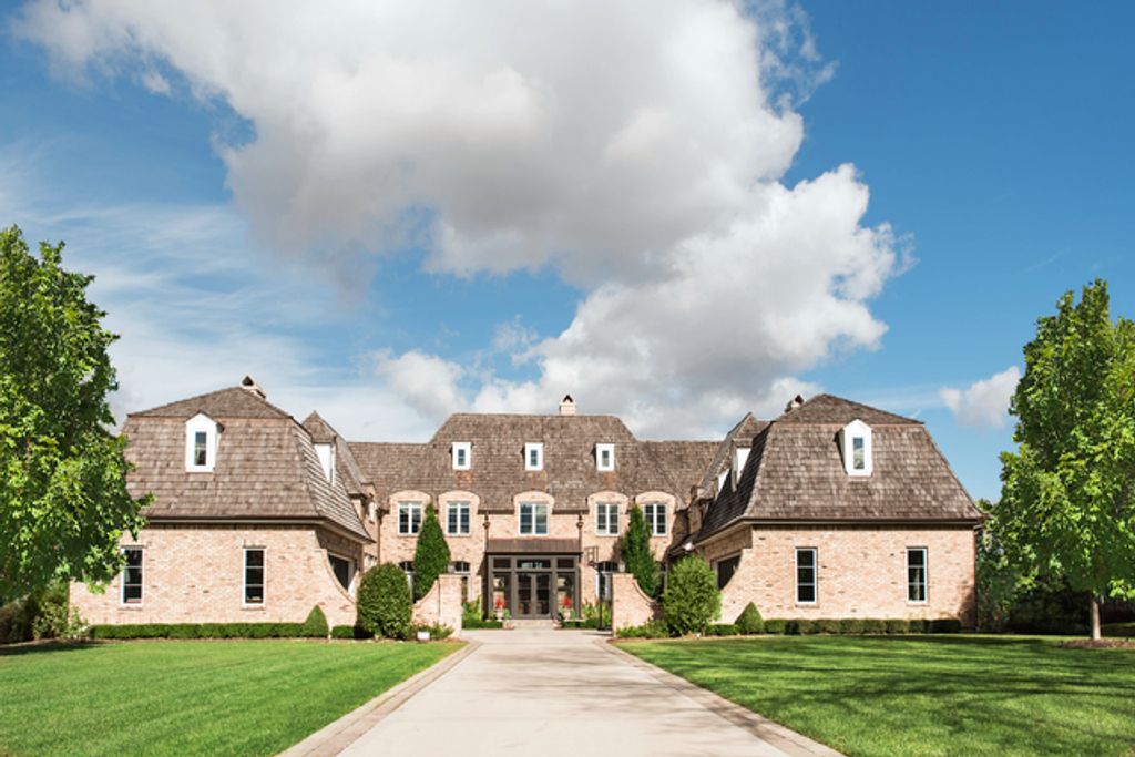 15W170 60TH Street, Burr Ridge, IL 60527